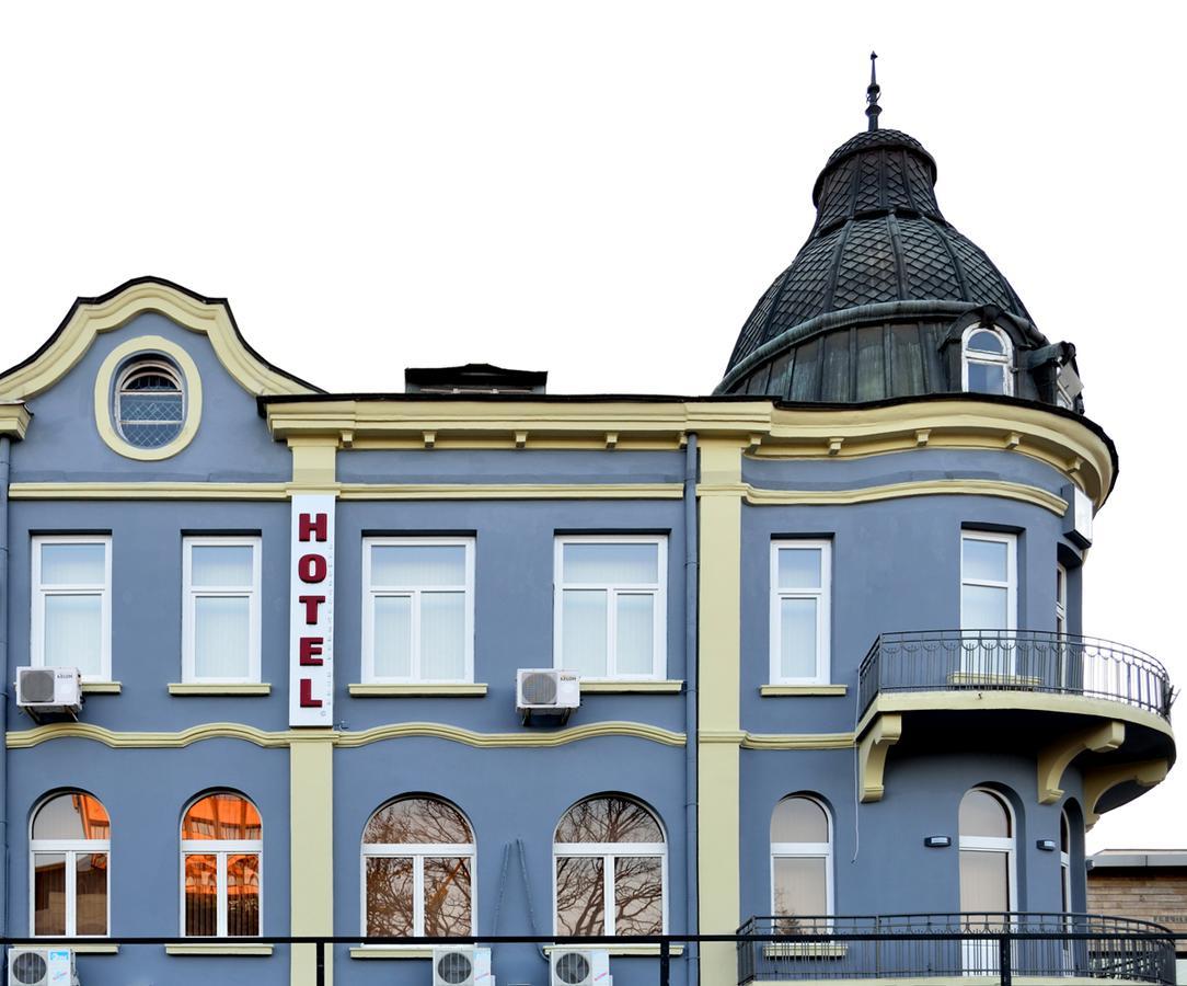 Hotel Cascade Pleven Bagian luar foto